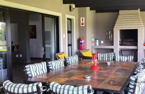 Parys Villa | Feathers and Rest Villa on the banks of the Vaalriver