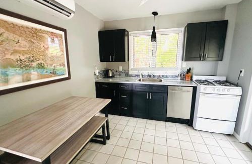 Tibbett's Turn Apartment | Featherstone Downstairs Apartment, Cayman Brac