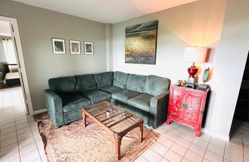 Tibbett's Turn Apartment | Featherstone Downstairs Apartment, Cayman Brac