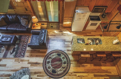 Sevierville Cabin | Feb/Mar Disc. Avail-Quiet/Private Cabin, HotTub, Pool Table/Arcade, Douglas Lake