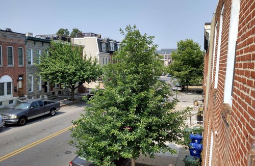 South Baltimore House | Federal Hill - Central, fully renovated townhouse. Close to restaurants and bars