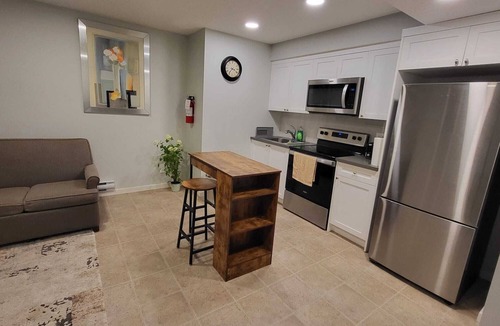 Calgary Apartment | Feel At Home — Spacious 1BR/1BA with all the Comforts You Need (12mins from YYC)