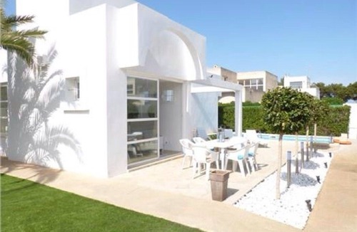 Can Picafort House | Feel-good and relaxing vacation for the whole family with pool