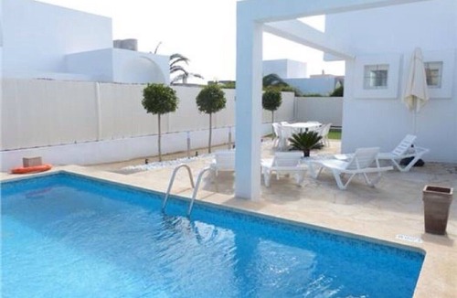 Can Picafort House | Feel-good and relaxing vacation for the whole family with pool