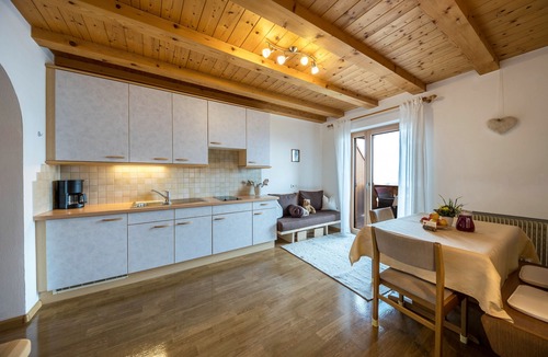 Verano Apartment | Feel-Good Holiday at Eichernhof Apartment Kirschblüte – Delicious Vital Breakfast and Dinner on Request