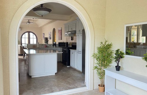 West Coast House | Feel like when you're at home. 12462311839