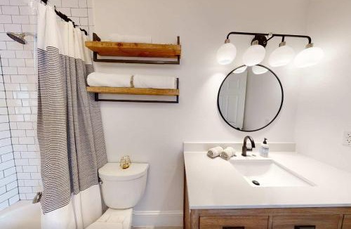 East Side House | Feel the Berne