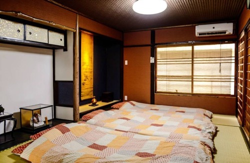 Minami House | Feeling like a devilish blade! 3 minutes walk from Nishioji station, 1 station from Kyoto station! Good access to tourist attractions / spacious and comfortable house / indoor Wi-Fi