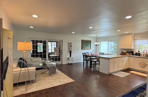 North Central House | Feeling Zen vibe with huge backyard near rose bowl Pasadena