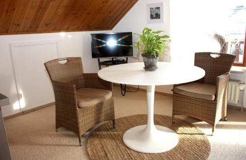 Ober-Morlen House | Feldrandlage - Privatzimmer mit Balkon und eigenem Parkplatz