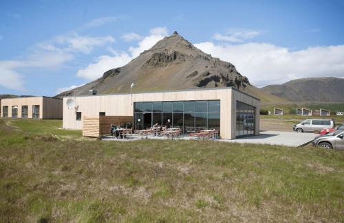 Arnarstapi Apartment | Fell Holiday Home