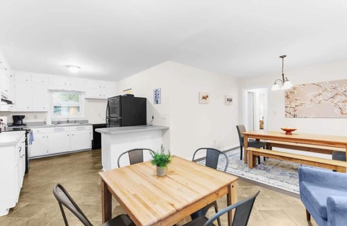 New Castle House | Fenced Yard with Private Pool! Close to Hospital