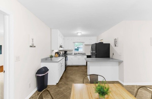 New Castle House | Fenced Yard with Private Pool! Close to Hospital