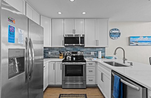 Cedar Key Apartment | Fenimore Mill 10E - Pool, Hot Tub, Boat Parking!