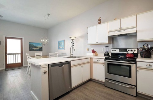 Cedar Key Condo | Fenimore Mill 2F - Gulf Front, Pool, Pet Friendly!