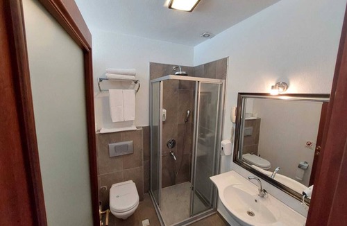 Ayvalik City Center Hotel | Ferahi Evler Otel