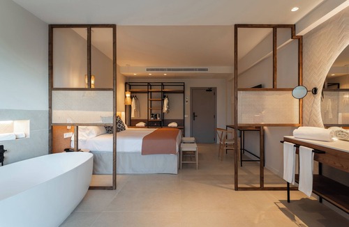 Palmanova Hotel | FERGUS Bermudas