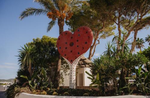 Es Canar Hotel | FERGUS Style Punta Arabi