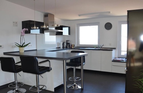 Neustadt-Hambach Apartment | Ferienwohnung im Seminargarten - Appartement/fewo, Dusche und Bad, WC, Nichtraucher