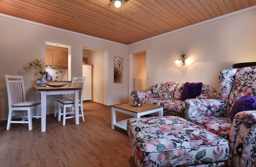 Ramsau bei Berchtesgaden Apartment | Ferienwohnung Nr. 2, mit Balkon und Bergblick, 45 qm