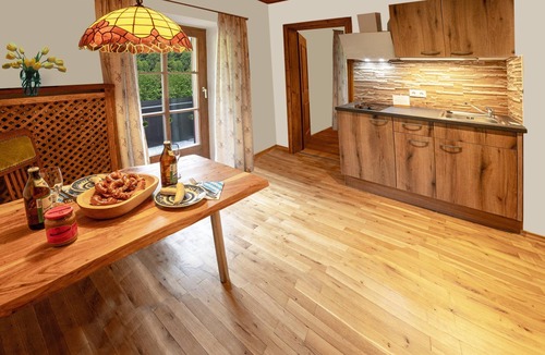 Ramsau bei Berchtesgaden Apartment | Ferienwohnung Nr. 2, 1-2 Pers., 48 qm, Dusche/wc, Nord-ost-balkon, TV, 1 Schlafzimmer + Wohnschlafzimmer, Neue Wohnküche