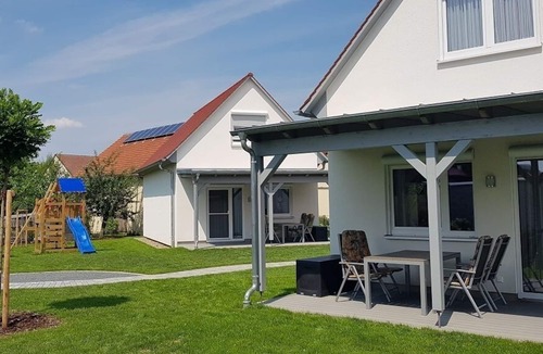 Weigenheim Apartment | Ferienhaus (75 m2) mit großzügiger Küche, offener Galerie und Terrasse