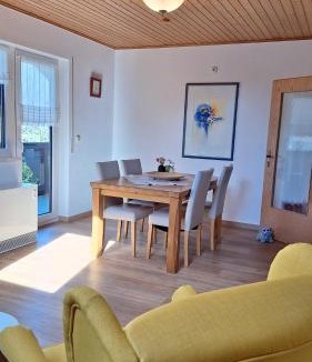 Poltersdorf House | Ferienhaus "Anne" und Weingut Willi Fett