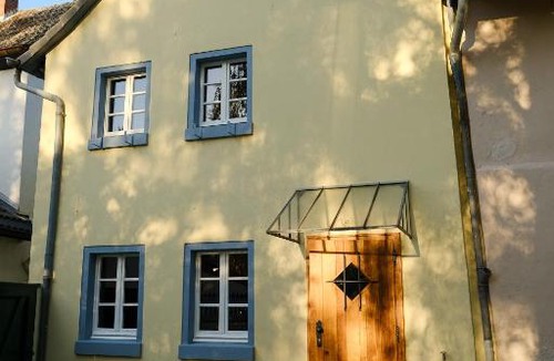 Euskirchen House | Ferienhaus Das Dömchen