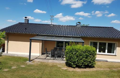 Bewingen House | Ferienhaus "et Eifelparadiesje"