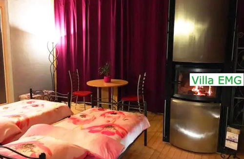 Hockenheim Apartment | Ferienhaus Event Haus EMG Hockenheim für Familien und Gruppen bis 22 Personen mit Partyraum