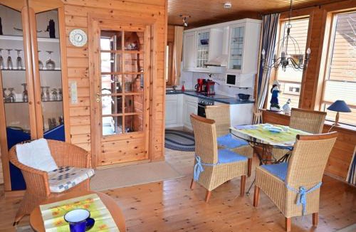 Rotacker House | Ferienhaus im Holzblockstil im Naturerlebnisdorf Blauvogel