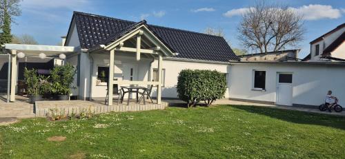 Eggesin Apartment | Ferienhaus "Unter den Linden"