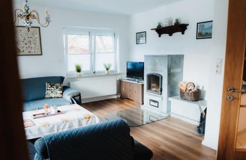 Egels House | Ferienhaus Warf mit Wintergarten Kamin und Teich