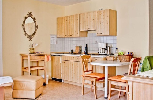 Immenstaad am Bodensee Apartment | Ferienwohnung mit 28 qm, 1 Wohn-/Schlafraum für maximal 3 Personen