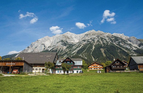 Ramsau am Dachstein Apartment | Ferienwohnung mit Badeteich