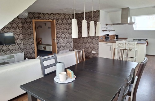 Wolframs-Eschenbach Apartment | Ferienwohnung mit 95qm und Sonnigem Balkon