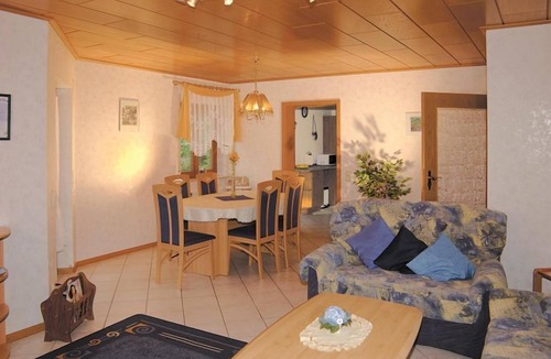 Kappelrodeck Apartment | Ferienwohnung A, mit 85qm, 2 Schlafzimmer, für maximal 6 Personen