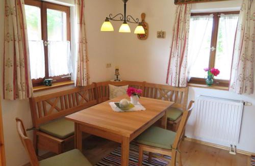 Frasdorf Apartment | Ferienwohnung Aiblinger