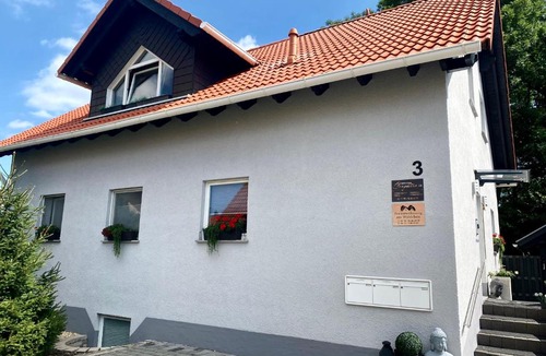 Alach Apartment | Ferienwohnung Am Wäldchen