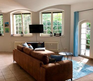 Radeberger Vorstadt Apartment | Ferienwohnung am Wasser Villa Graf von Pfeil