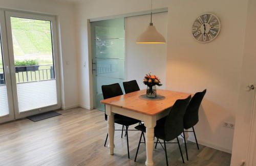 Ernst Apartment | Ferienwohnung am Weingarten