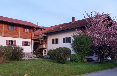 Neubeuern Apartment | Ferienwohnung Antretter *