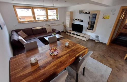 Finsing Apartment | Ferienwohnung Bergtroll