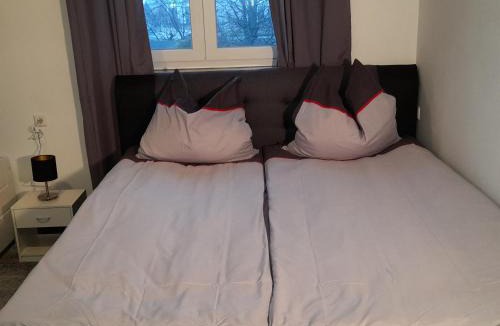 Schoenefeld Apartment | Ferienwohnung Berlin - Schönefeld Flughafen mit Küche