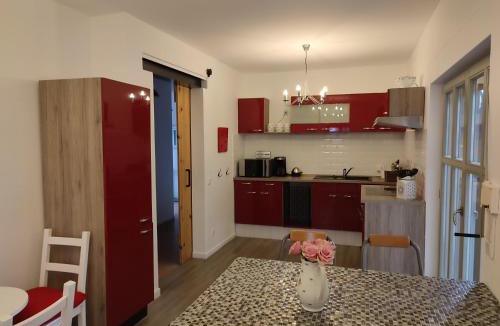Oberhavel Apartment | Ferienwohnung Birkenwerder bei Berlin mit Terrasse und kleinem Garten