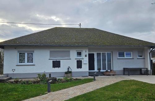 Rittersdorf Apartment | Ferienwohnung Burgblick Rittersdorf