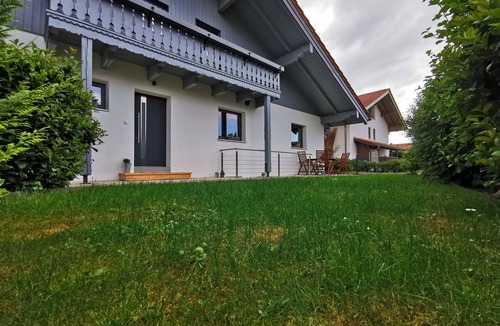 Chieming Apartment | Ferienwohnung Chiemseeliebe