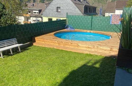 Dieblich Apartment | Ferienwohnung Dieblich - Ferienwohnung Mnit Terrasse & Pool