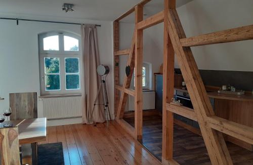 Kuhstorf Apartment | Ferienwohnung ehemalige Revierförsterei "uns Lütt"
