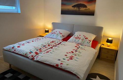 Hasenfeld Apartment | Ferienwohnung Eifelblümchen